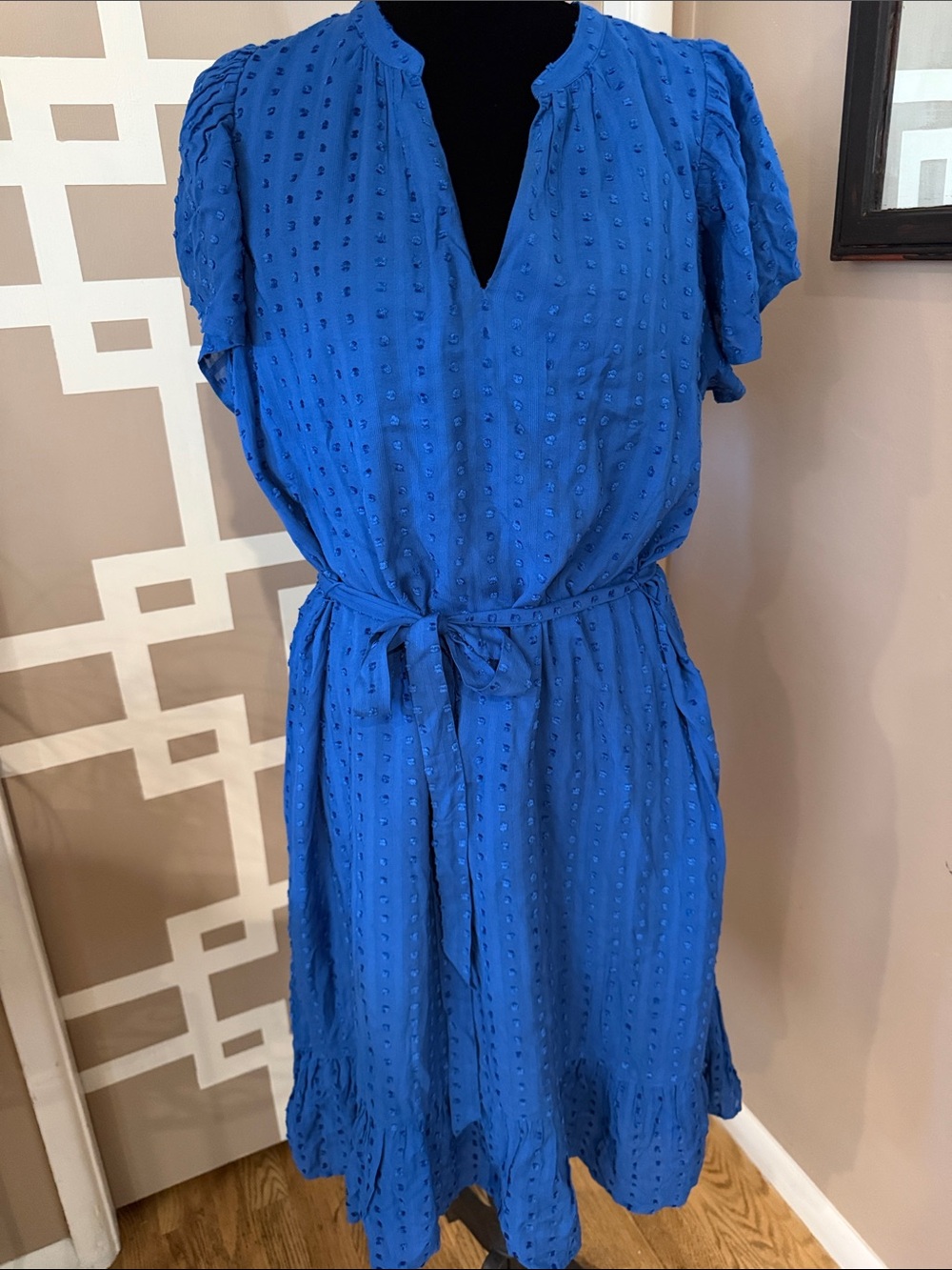 NEW WITH TAGS Ann Taylor Textured  Royal Blue Midi Dress, Sz Small